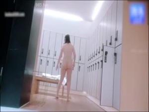 浴室偷拍逼毛性感的美女门